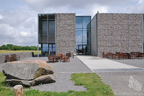 Das Erlebniszentrum NaturBornholm in Aakirkeby ist ein modernes Heimatmuseum, Insel Bornholm, Dänemark