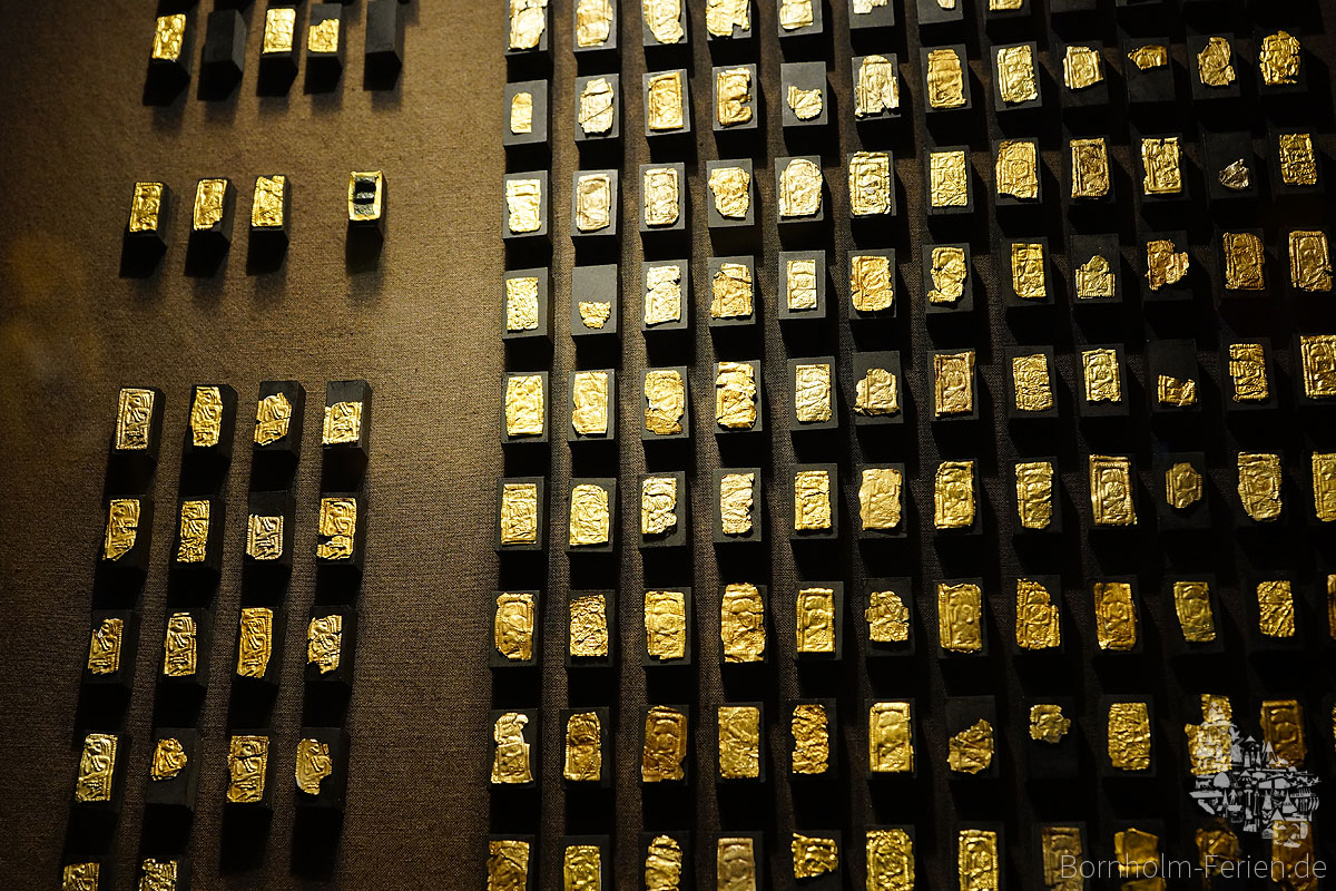 Der Goldschatz von Bornholm - Guldgubber aus Sorte Muld