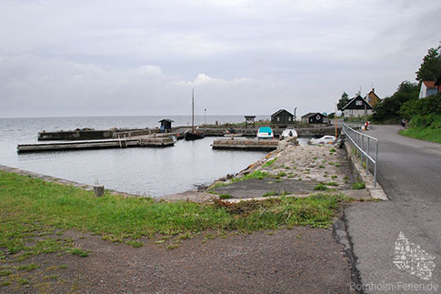 Das Hafenbecken in Teglkås, Bornholm, Dänemark