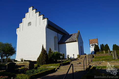 Die Povlskirche in Povlsker im Süden Bornholms, Bornholm, Dänemark
