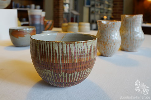 Typische Bornholmer Keramik-Schale im Shop von Hjorths Fabrik